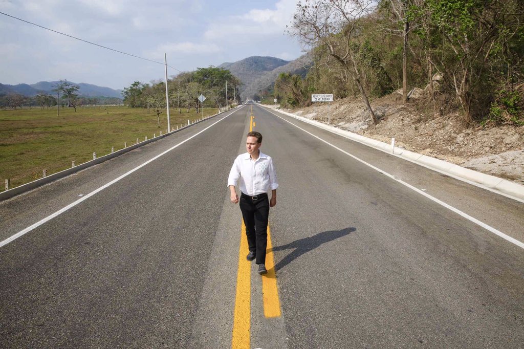 Manuel Velasco se queda en Chiapas