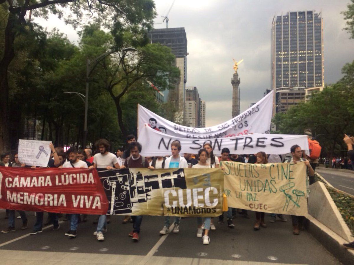 Marcha por estudiantes de cine desaparecidos