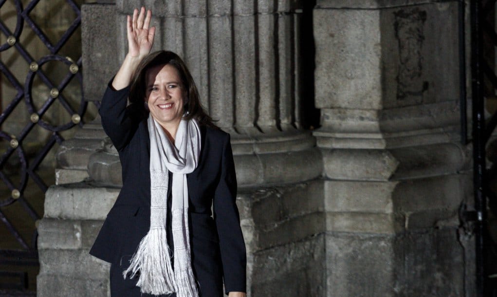 Zavala oficializa ante el INE renuncia a candidatura