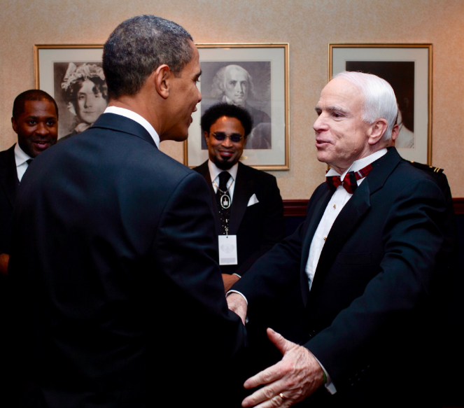 Obama da sus condolencias tras la muerte de John McCain