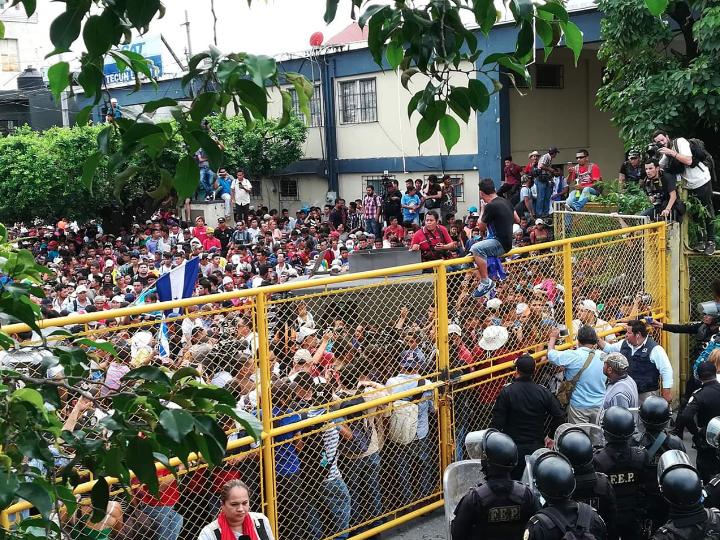 Caravana migrante, México, sur, frontera, niños, mujeres, policías