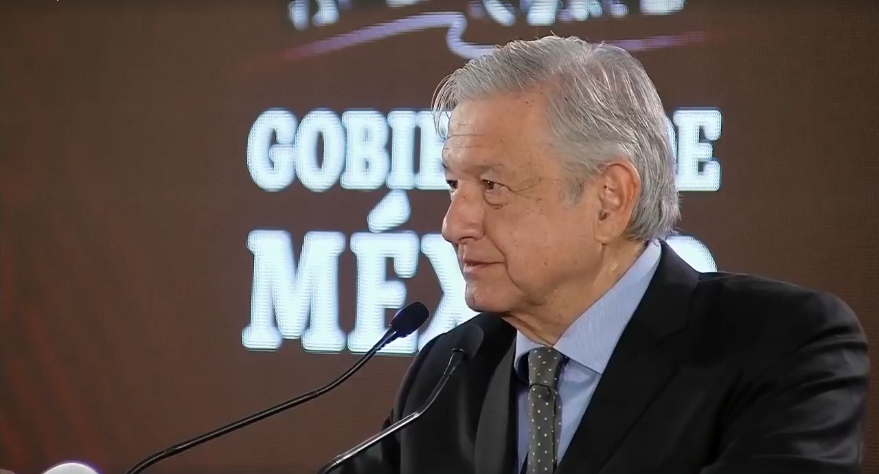 AMLO, Andrés Manuel, López Obrador, Pipas, 671, gasolina, combustible, Pemex,