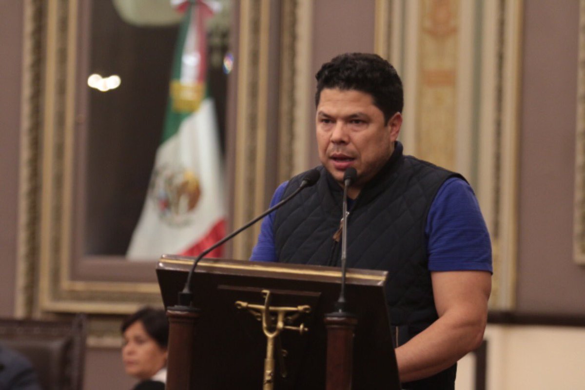 Gabriel Biestro ha sido criticado por su intención por ser nombrado gobernador interino del Estado de Puebla