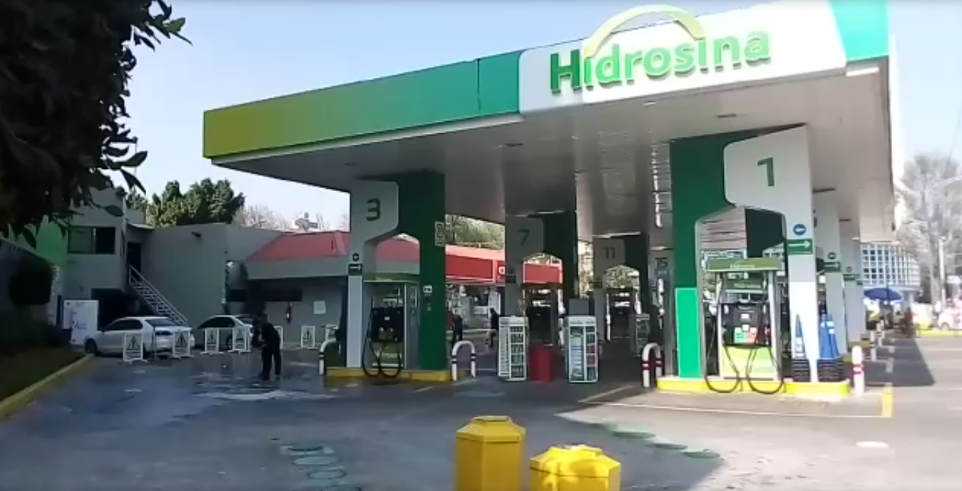 Gasolineras lucían cerradas por no contar con combustible para la venta