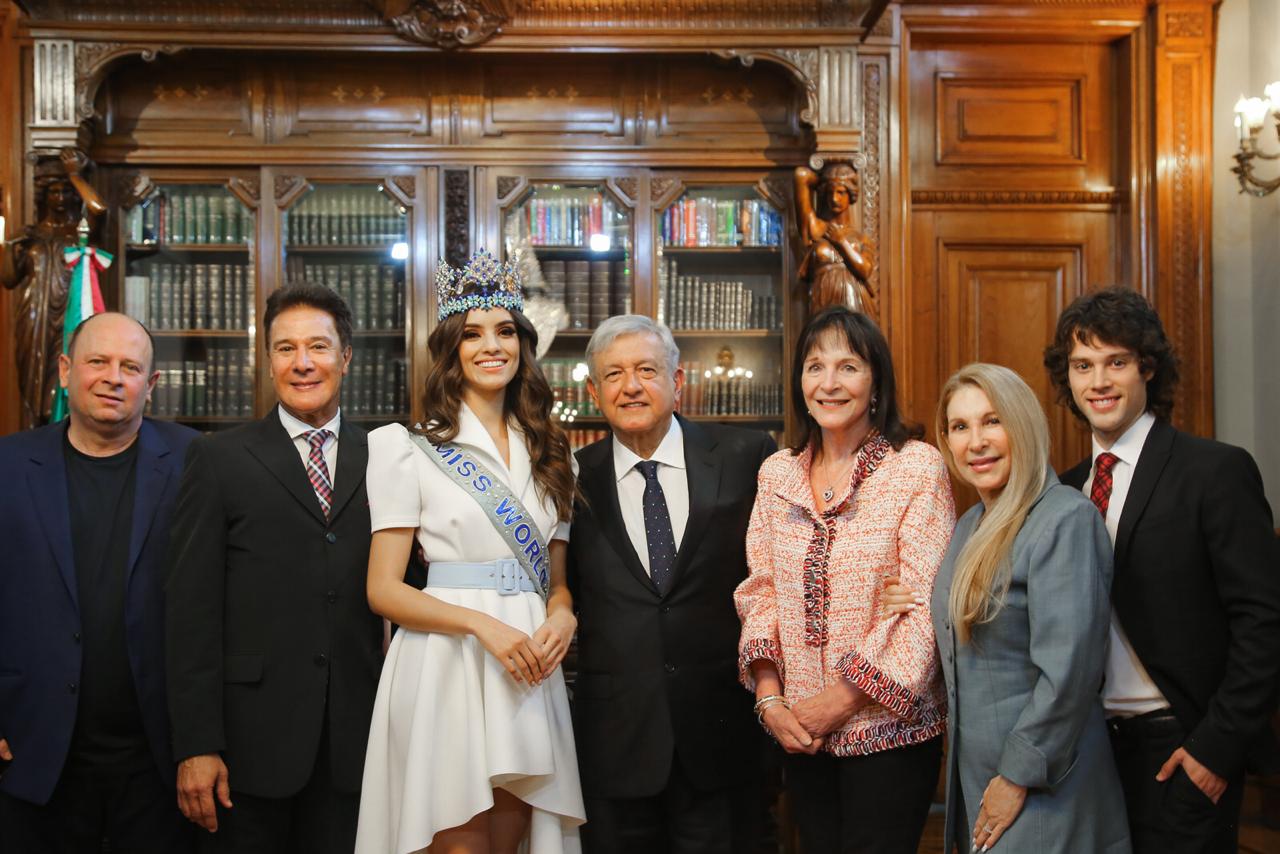 Miss mundo, miss, mundo, AMLO, Andrés Manuel, López Obrador, Palacio Nacional, Vanessa Ponce de León, Julia Morley