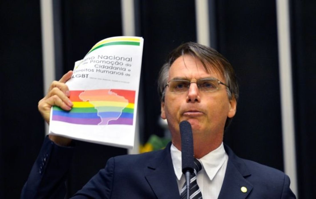 Bolsonaro Jarir Gay (1)