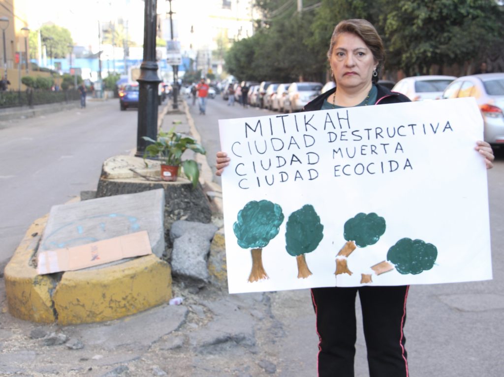 Vecinos de Xoco se manifiestan contra Mitikah; protestan por tala ...