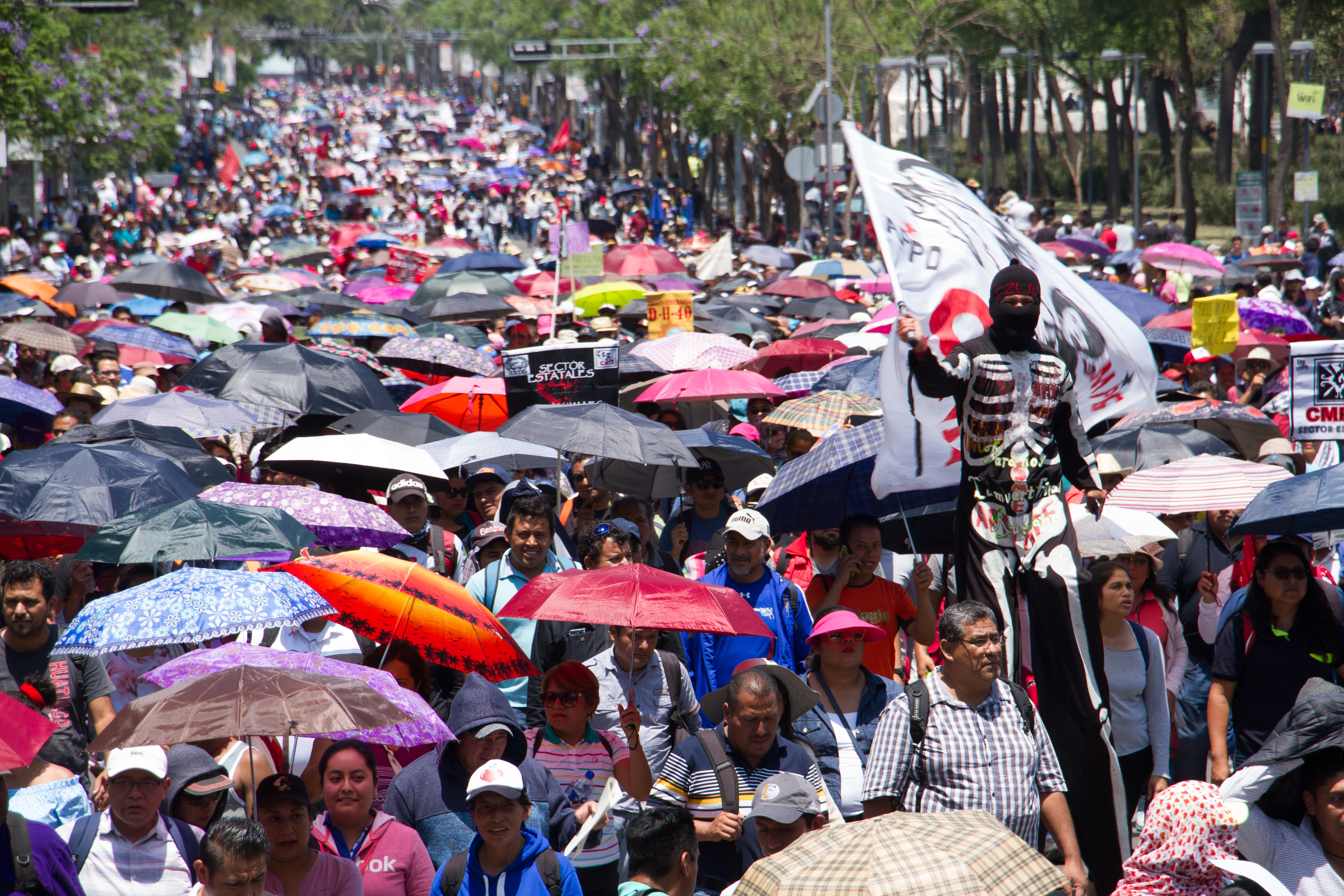 Marcha del Trabajo y más en los números de México y el mundo