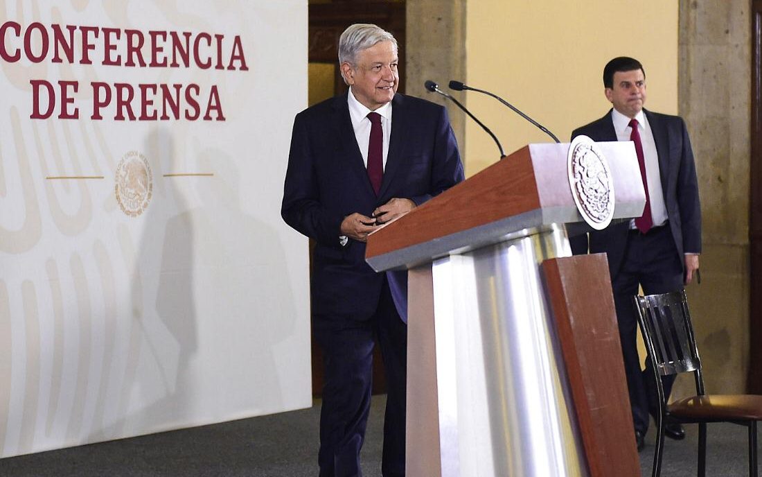 El presidente Andrés Manuel López Obrador les recordó a los detractores que en 2 años se someterá a la revocación de mandato para determinar si concluye o no su sexenio.