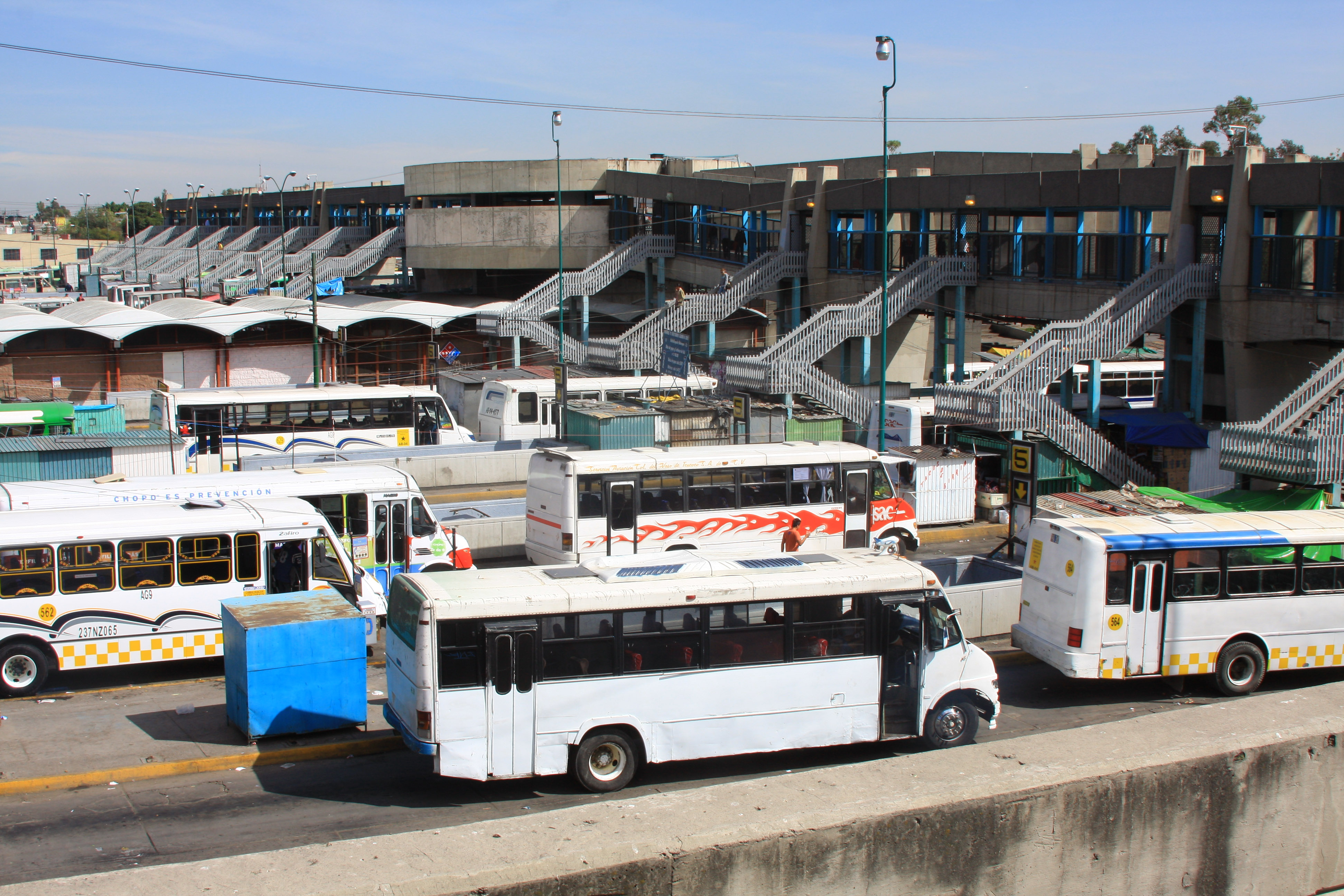 Pantitlán próximo paradero operativos de seguridad transporte público