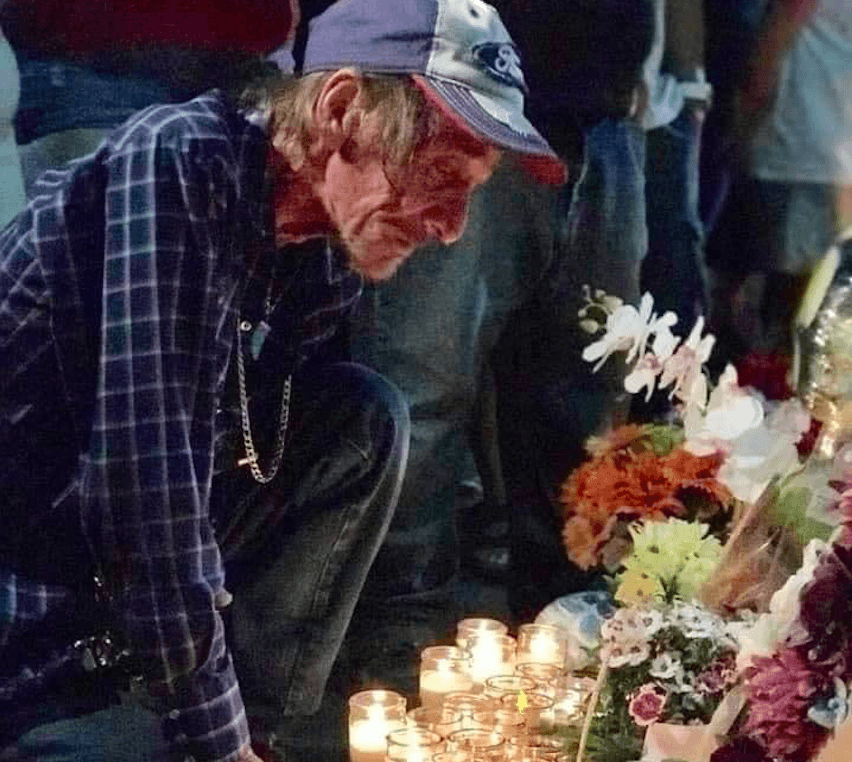 Cientos acuden a funeral de víctima de la matanza en El Paso