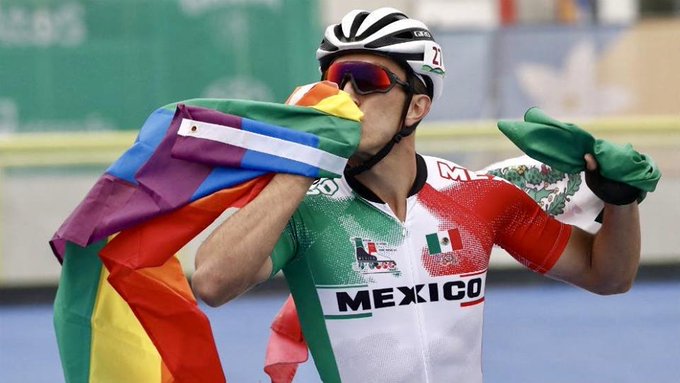 Celebra Jorge Luis Martínez triunfo en Lima con orgullo… gay