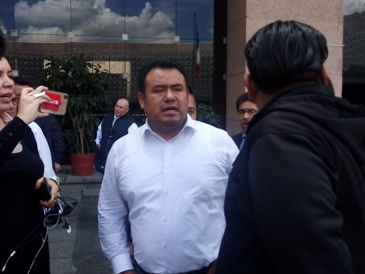 CNTE advierte que protestarán "el tiempo que sea necesario"