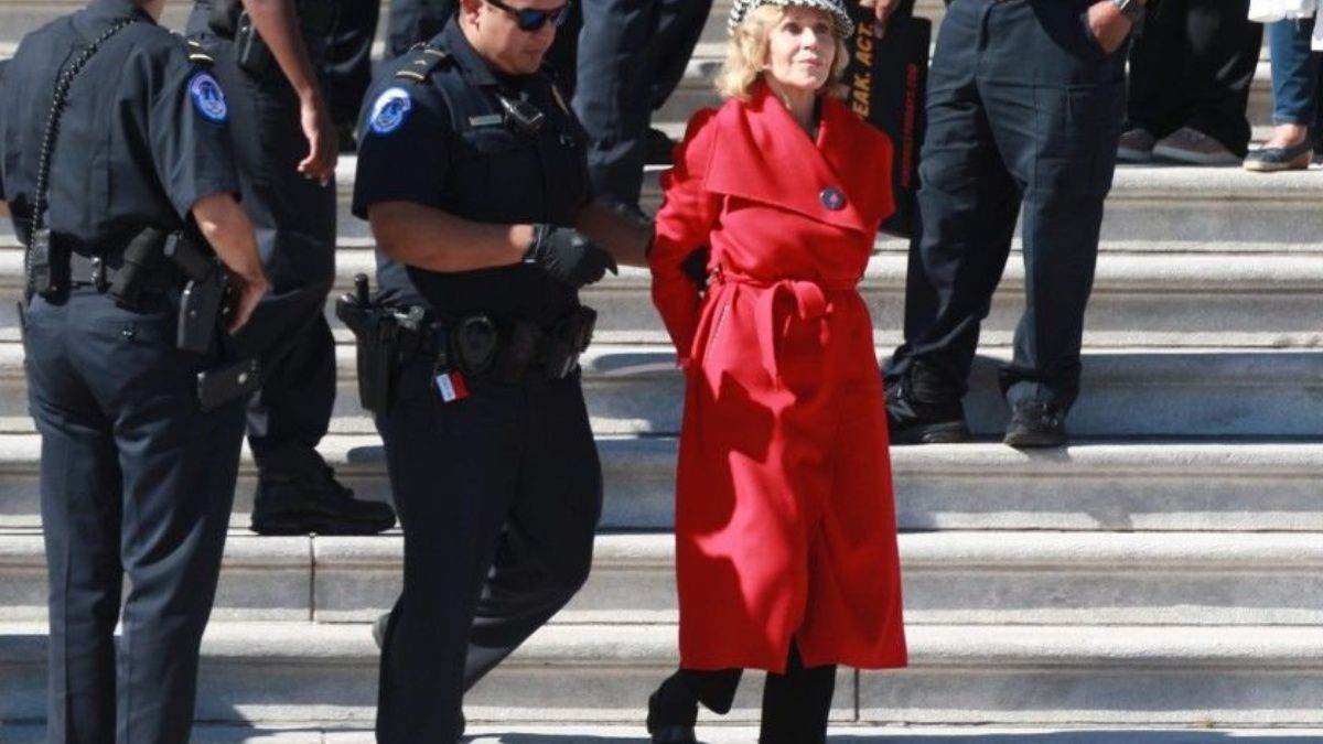 Arrestan a la actriz Jane Fonda a los 81 años