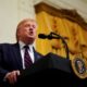 Trump presume encuestas contra el impeachment