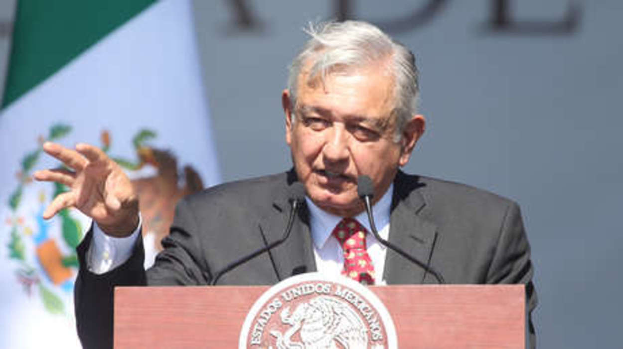 AMLO rechaza militarismo en Bolivia e intervencionismo en México