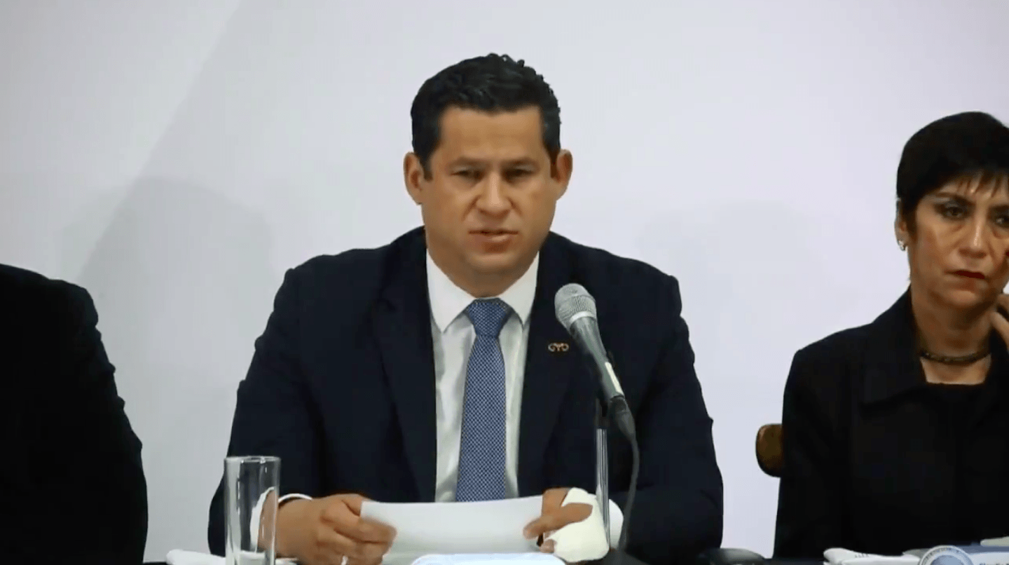 Gobernador de Guanajuato y rector de la UG se disculpan por casos de violencia de género