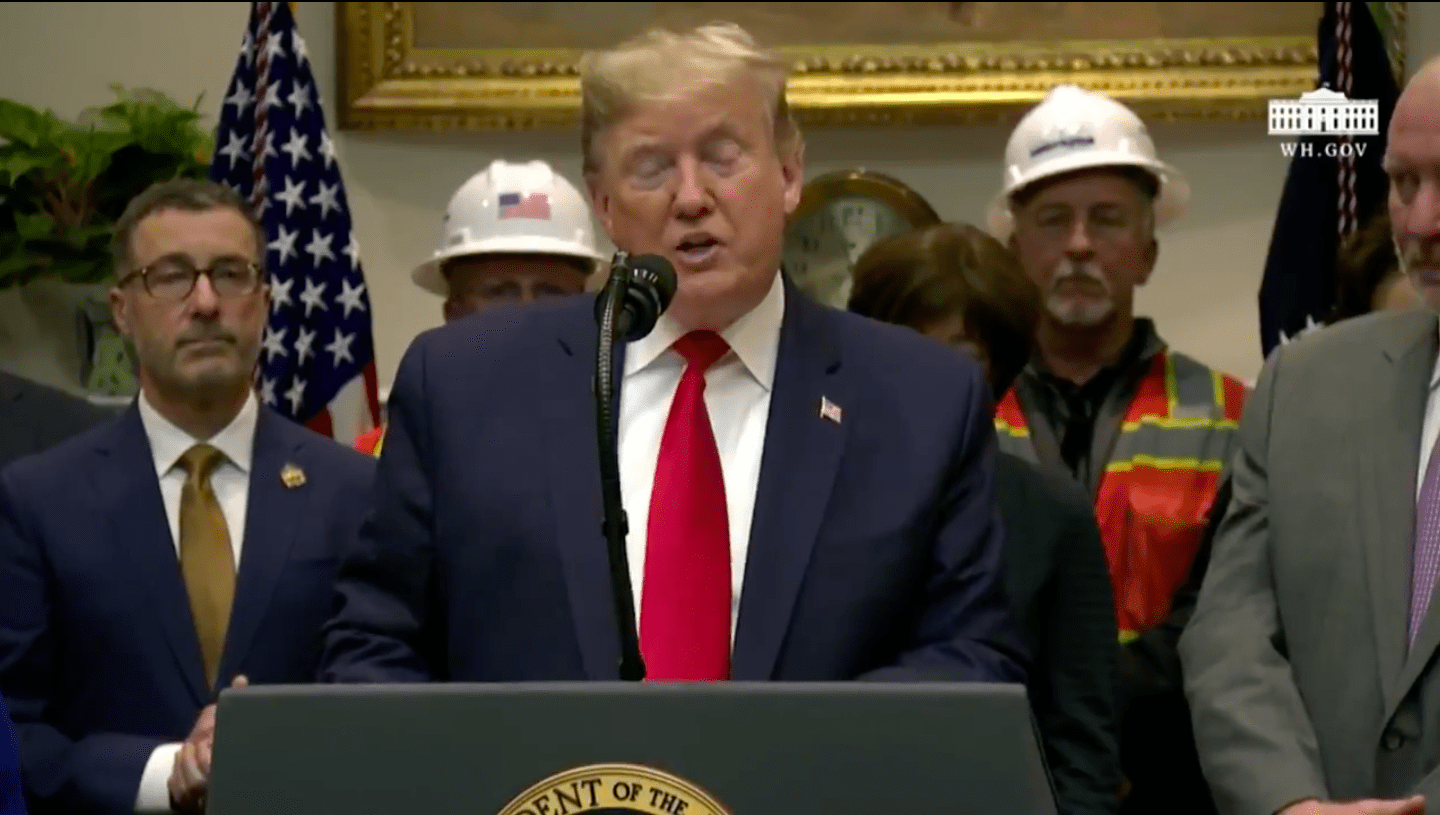 Trump anuncia presupuesto para construcción de muro fronterizo