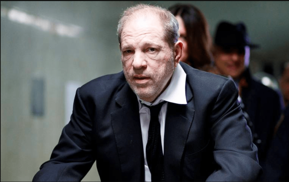 Demandante de Weinstein se retira de los acuerdos