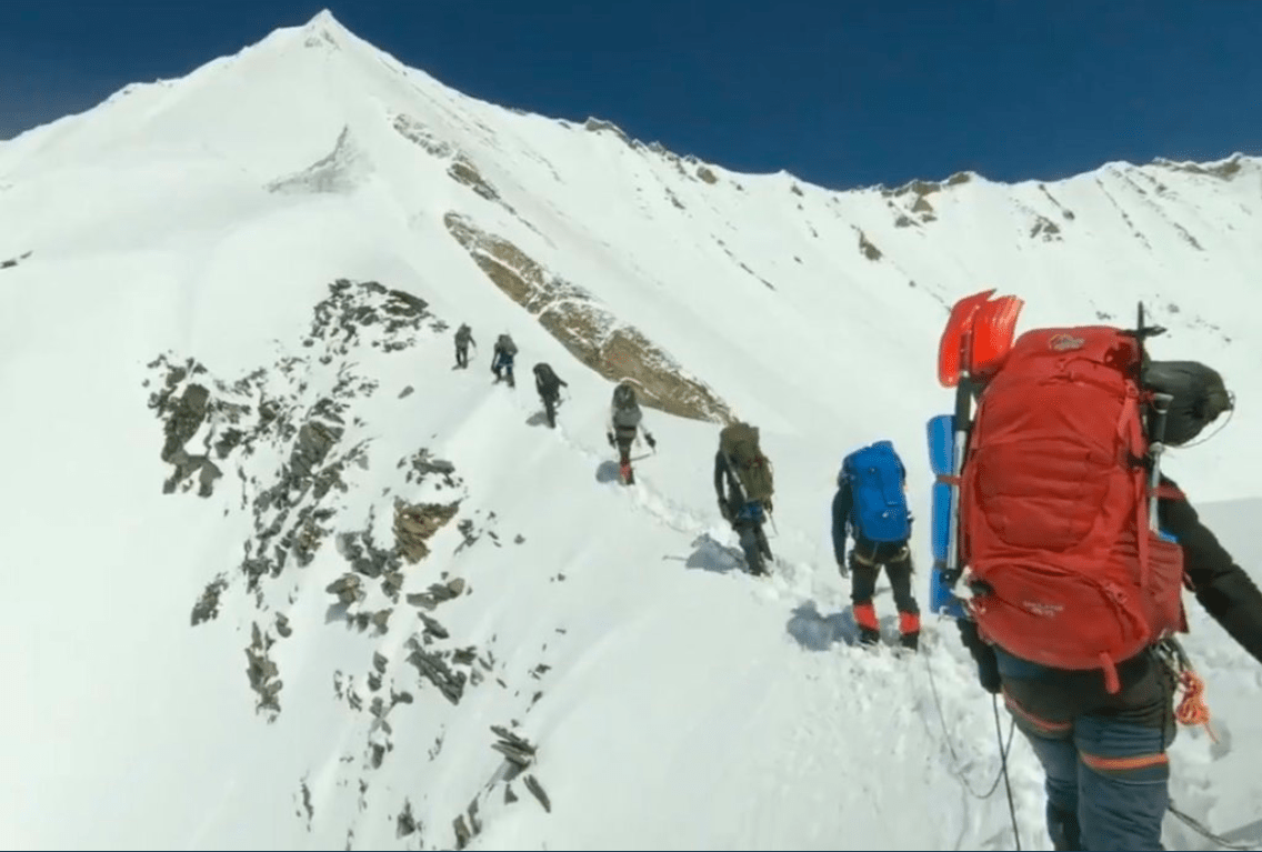 7 montañistas aún desaparecidos en el Himalaya