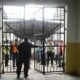 Se fugan 100 reos de una cárcel en Paraguay
