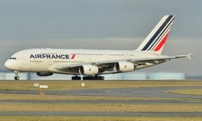 Hallan cadáver de un menor en tren de aterrizaje de avión en París