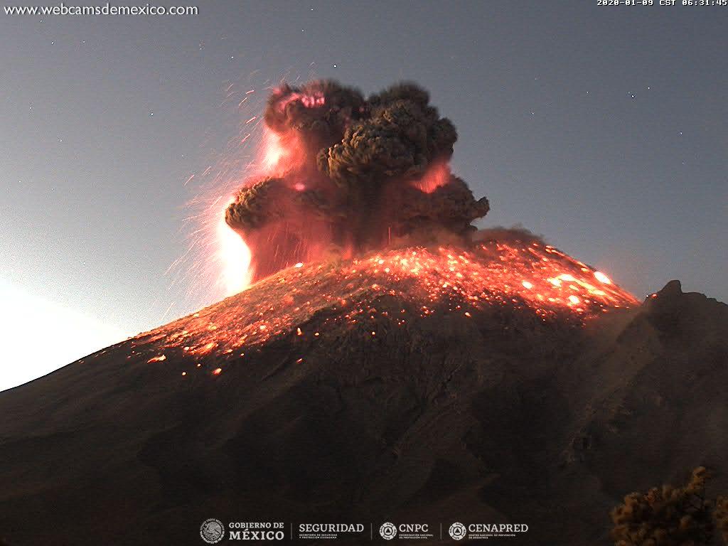 Popocatépetl tuvo explosión; continúa alerta amarilla fase 2