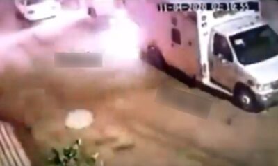 Sujetos queman dos ambulancias en Iztapalapa