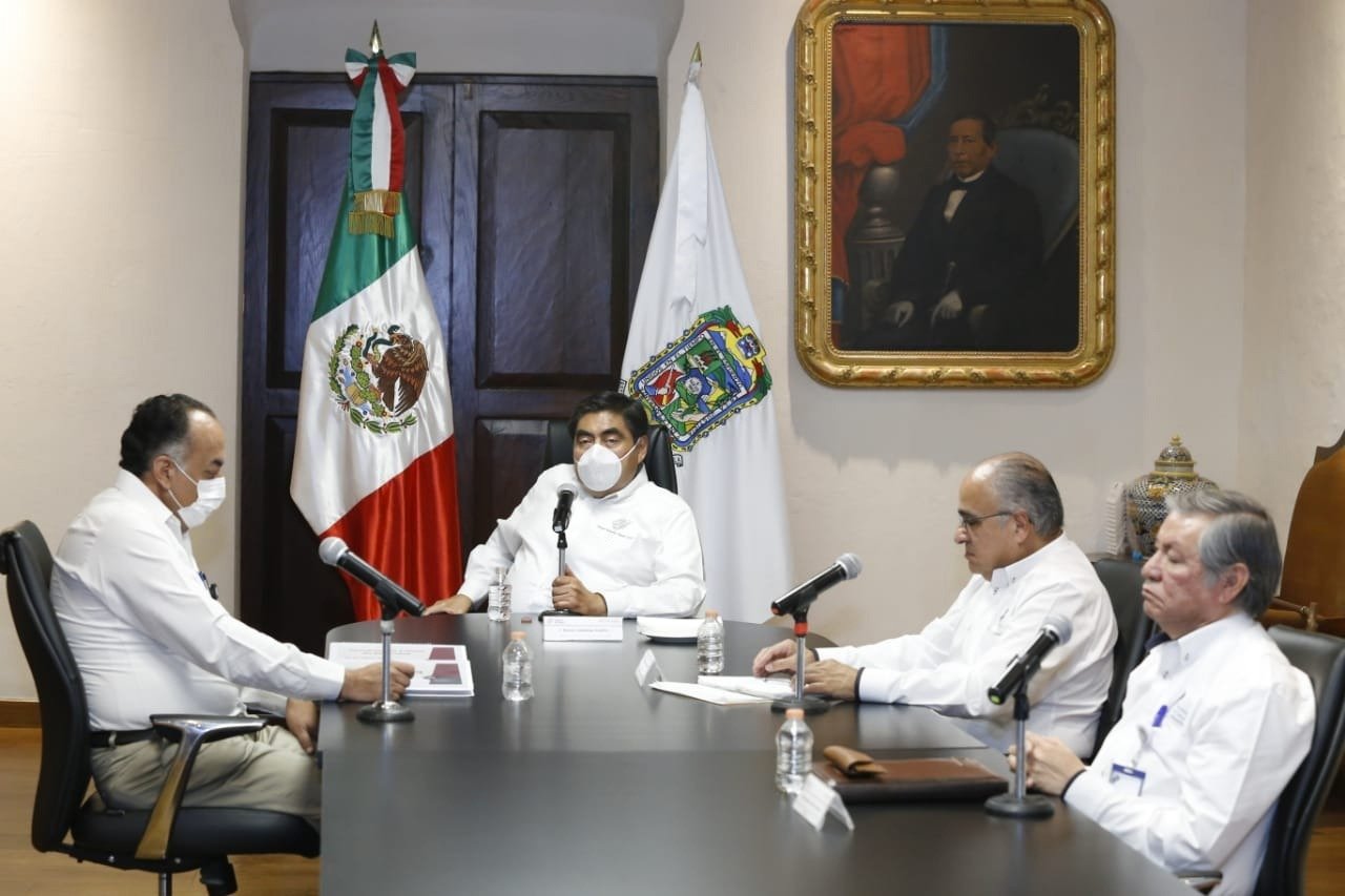 Miguel Barbosa cierra filas con AMLO y el pacto fiscal