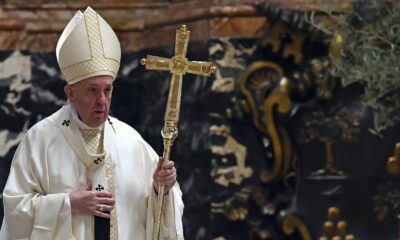 Pide el Papa condonar deuda a países pobres y llama a la unidad mundial