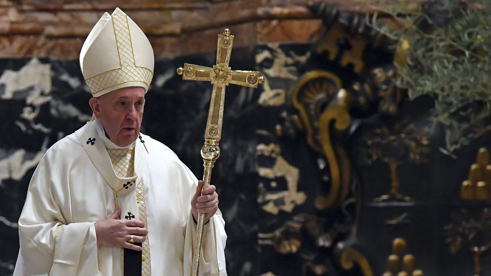 Pide el Papa condonar deuda a países pobres y llama a la unidad mundial