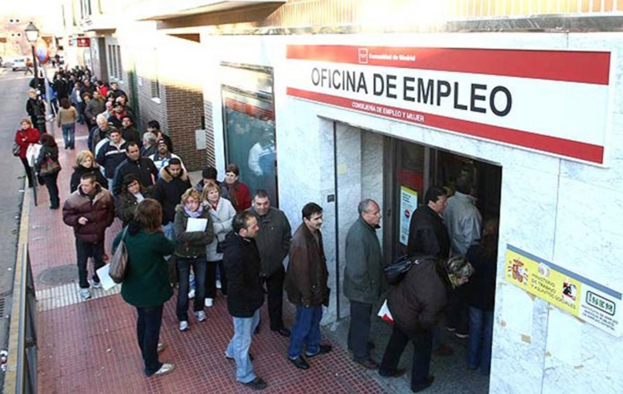 3.8 millones de españoles en el desempleo; cifra más alta en 4 años
