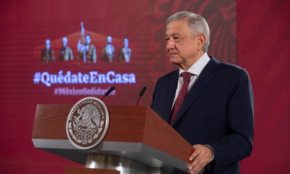 AMLO critica a la Corte por permitir megasalarios en Cofece e Inegi