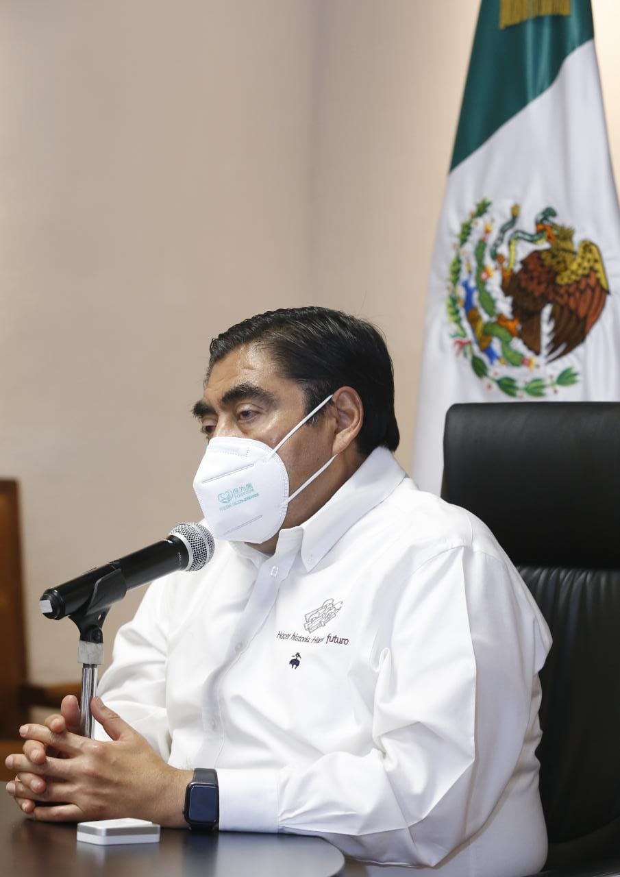 Barbosa insiste que en Puebla no hay condiciones para abrir la industria automotriz