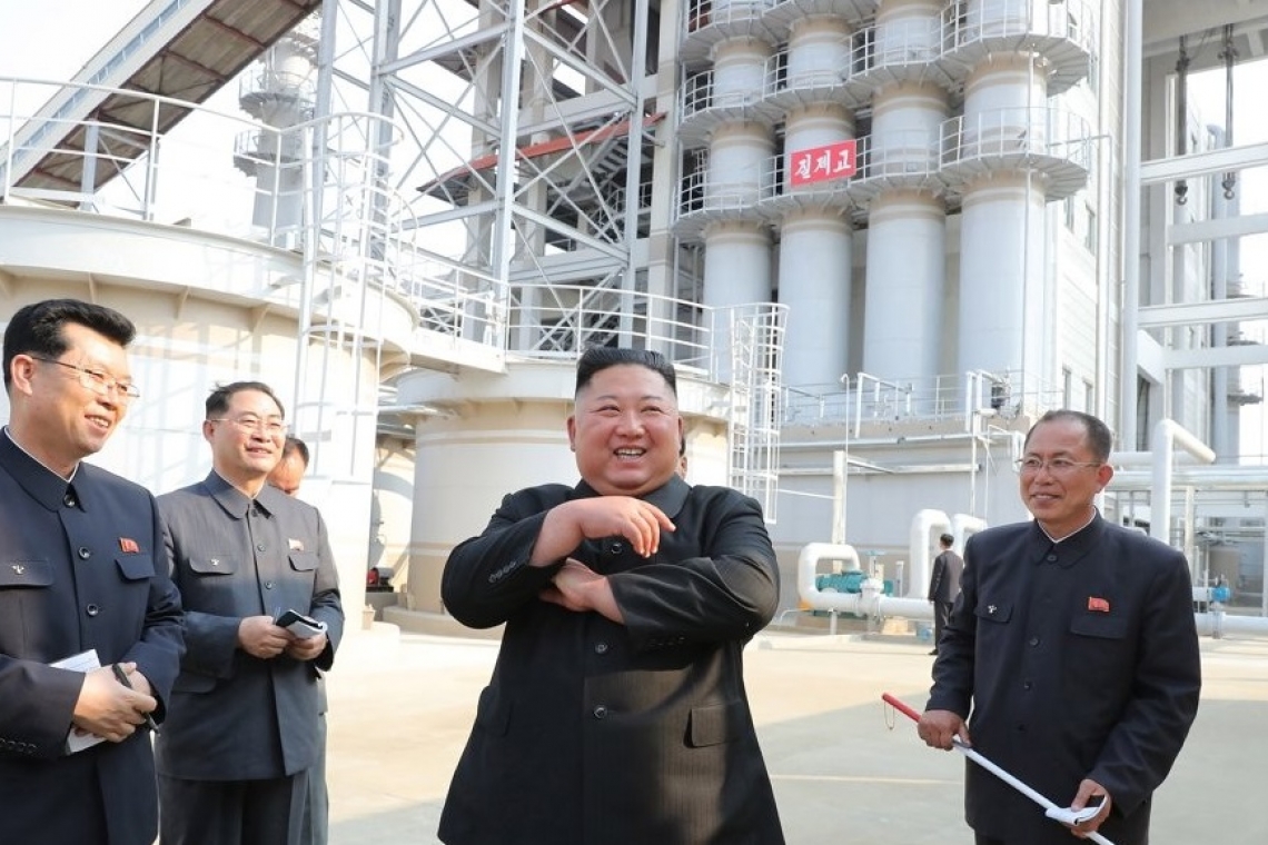 Líder de Corea del Norte reaparece tras ausentarse por su salud