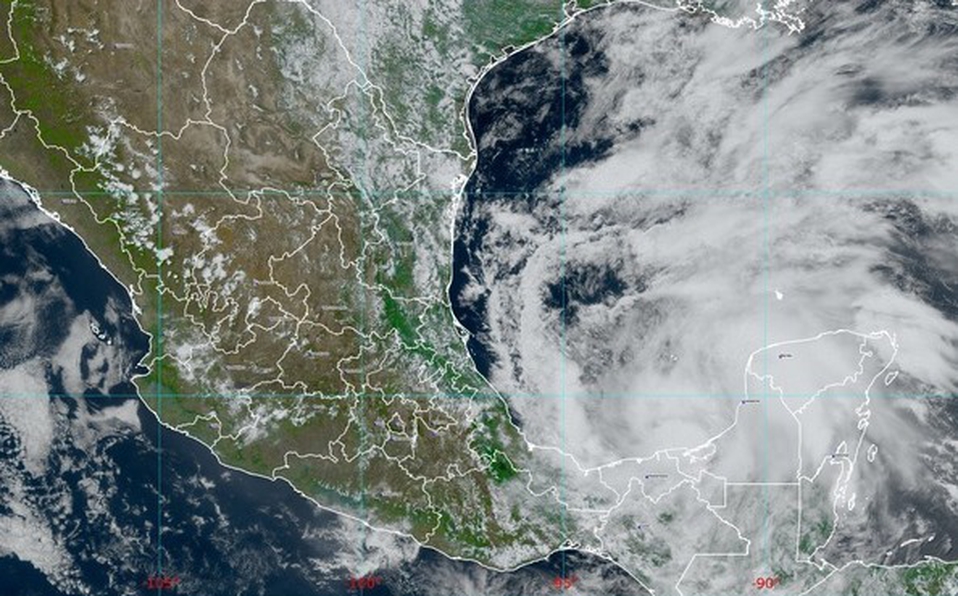 Tormenta Cristóbal golpea Campeche y la costa oeste de México