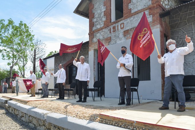 AMLO inaugura la rehabilitación del ferrocarril del Istmo de Tehuantepec