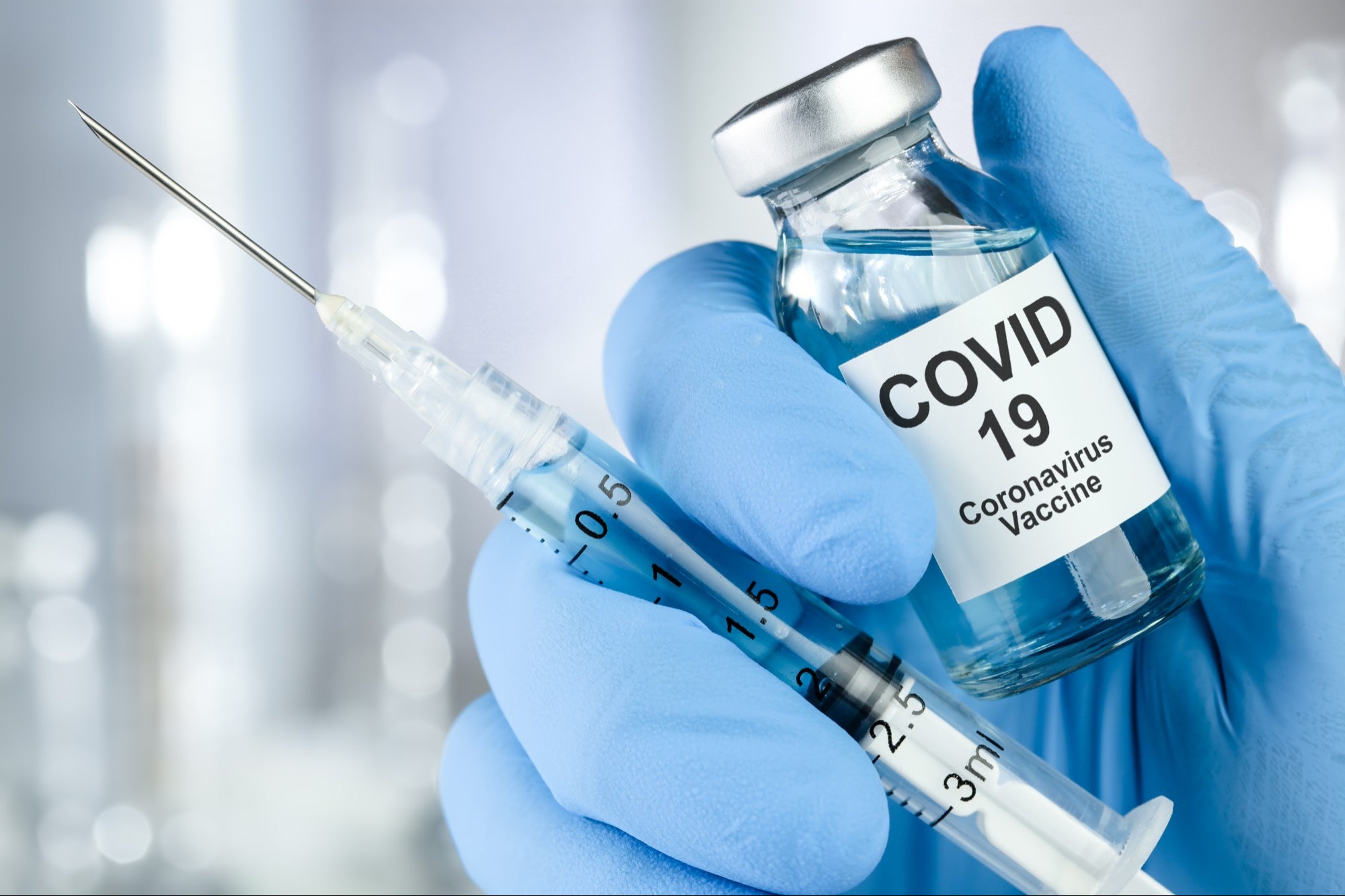 OMS estima que las personas no se podrán vacunar contra Covid-19 hasta 2021