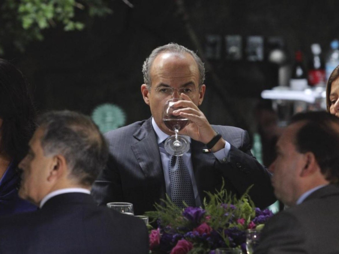 Calderón reta a AMLO a presentar ante la FGR pruebas contra ex presidentes
