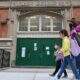 Nueva York de nuevo cierra escuelas por más casos de Covid-19