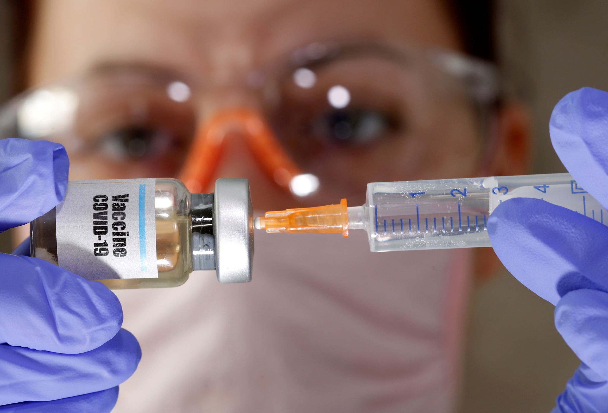 Estados Unidos espera iniciar vacunación contra Covid-19 en diciembre