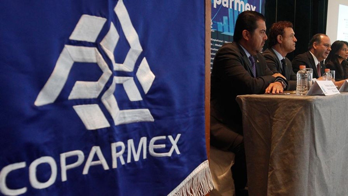 Coparmex advierte que aumento a salario mínimo logrará la quiebra de negocios