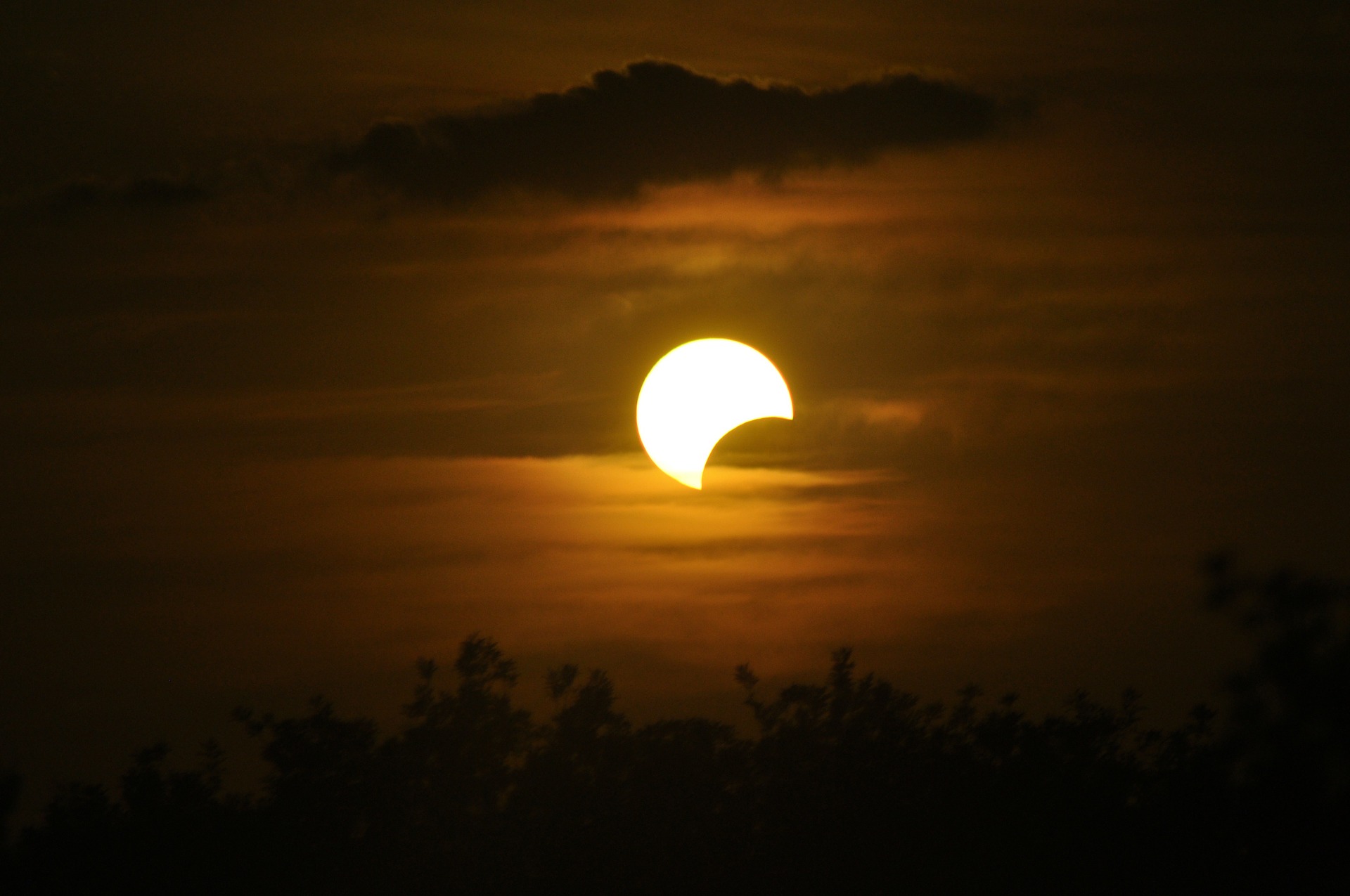 Este lunes hay eclipse total de sol: todo lo que necesitas saber