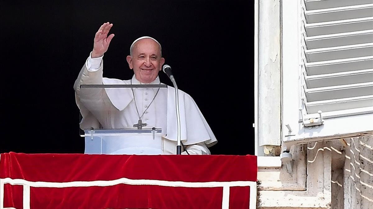 El Papa Francisco dará misa en homenaje a la Virgen de Guadalupe. Debido a la pandemia de Covid-19 no se celebrará misa en la CDMX por lo que el pontífice organizó una conmemoración a las 11 horas.