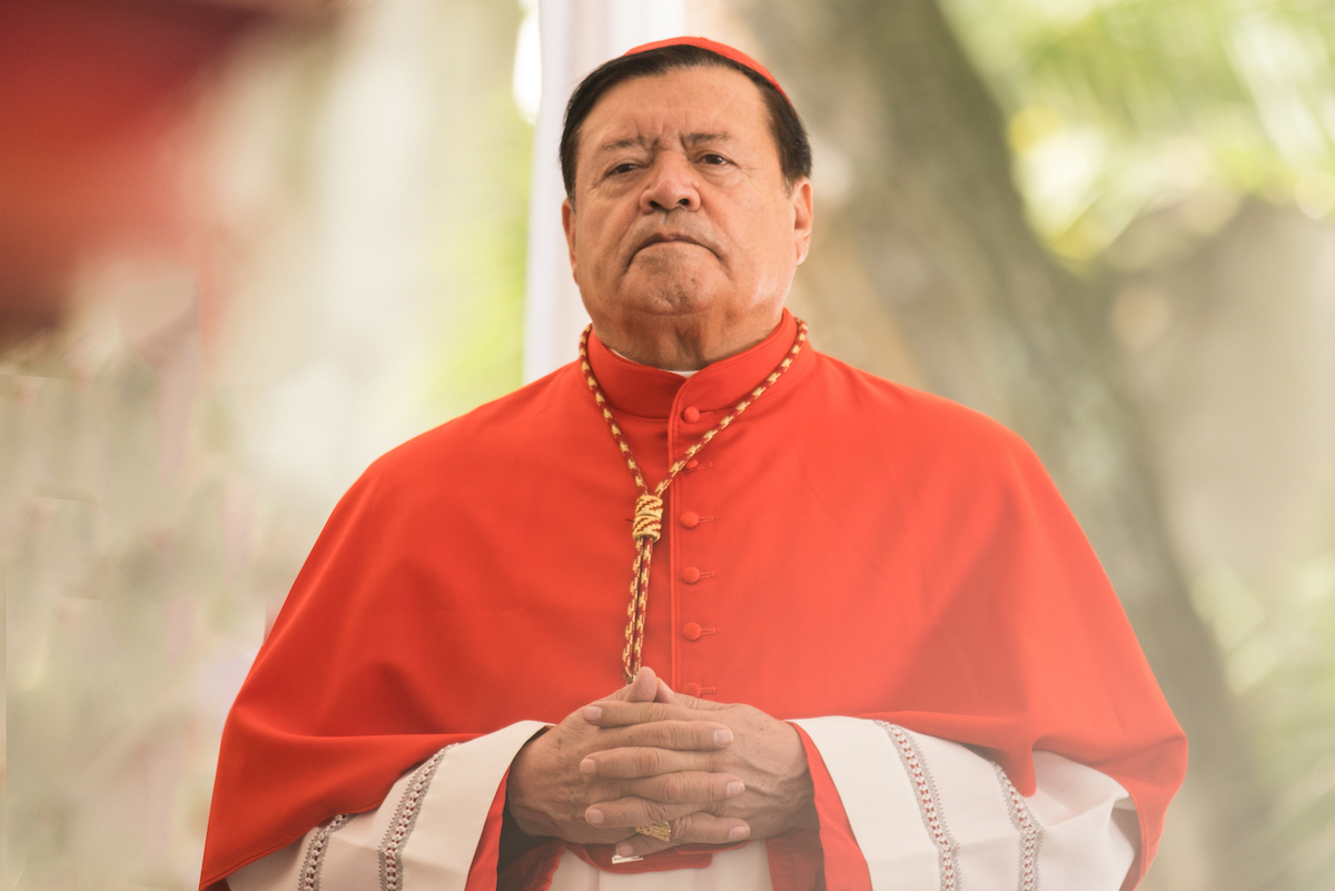 Hospitalizan al cardenal Norberto Rivera por Covid-19