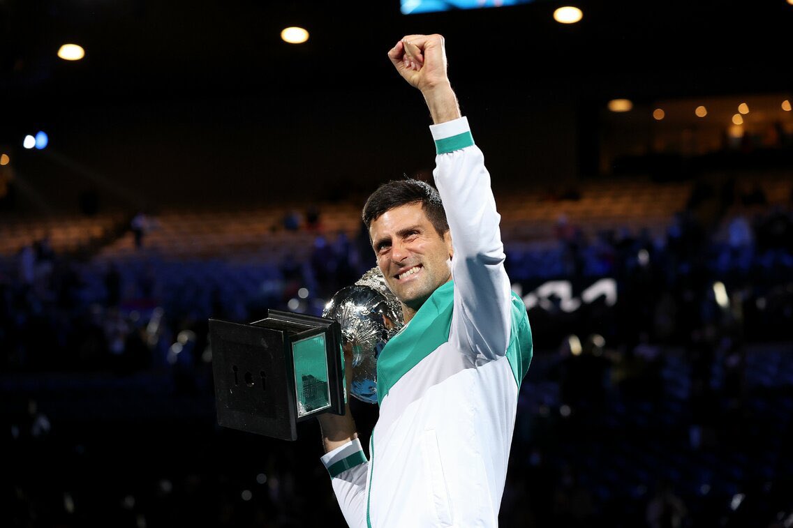 Gana Novak Djokovic Abierto de Australia; consigue su título 18