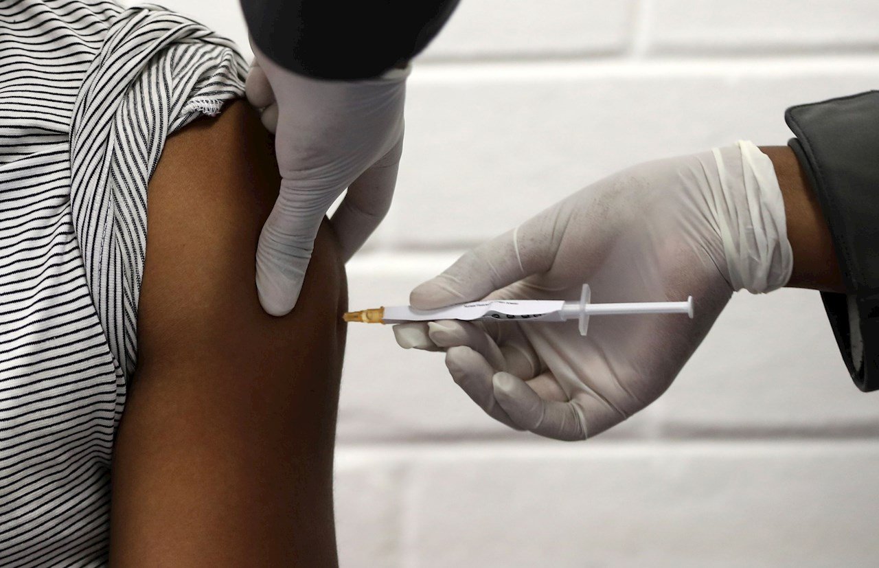 OPS apoya llamado de México a evitar acaparamiento de vacunas contra Covid