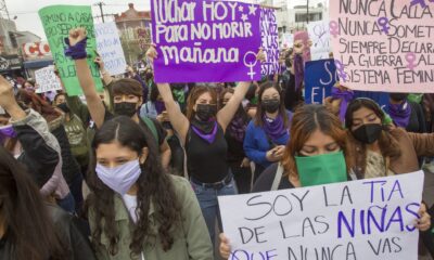 Mujeres protestan contra la violencia de género en al menos 7 estados de México