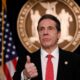Legisladores piden renuncia de gobernador de NY por acusaciones de acoso