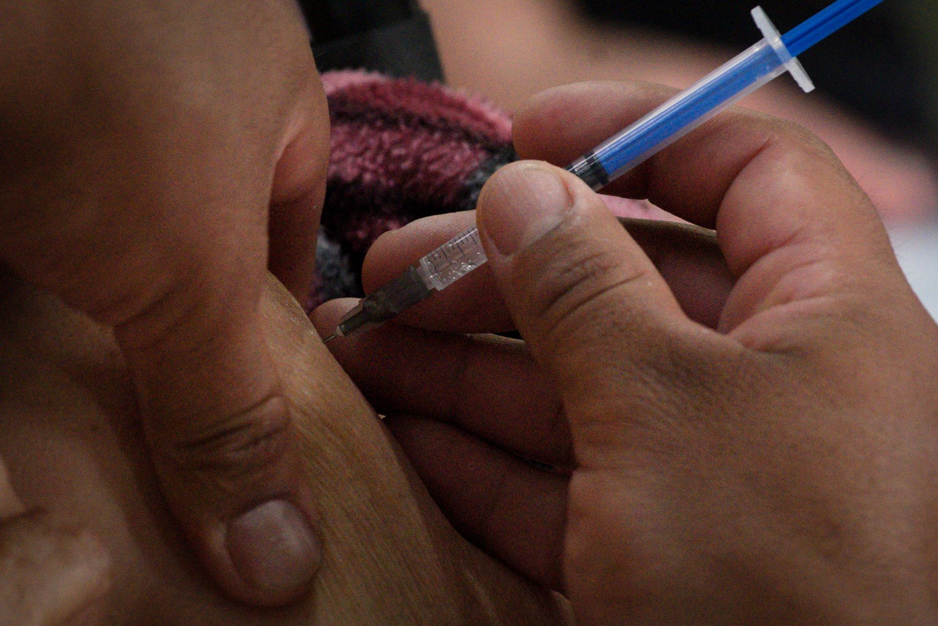 México logra vacunación récord con 467, 642 dosis suministradas en un día